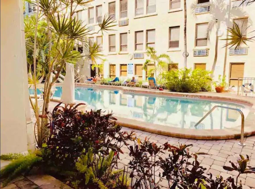 Romantic Studio In The Heart Of Palm Beach - Free Valet Service Екстериор снимка
