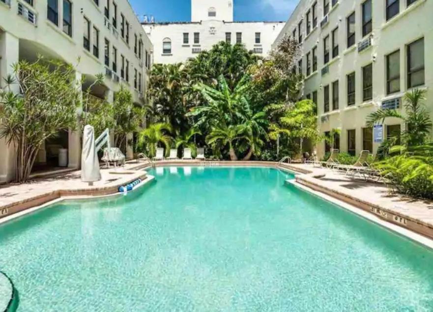 Romantic Studio In The Heart Of Palm Beach - Free Valet Service Екстериор снимка